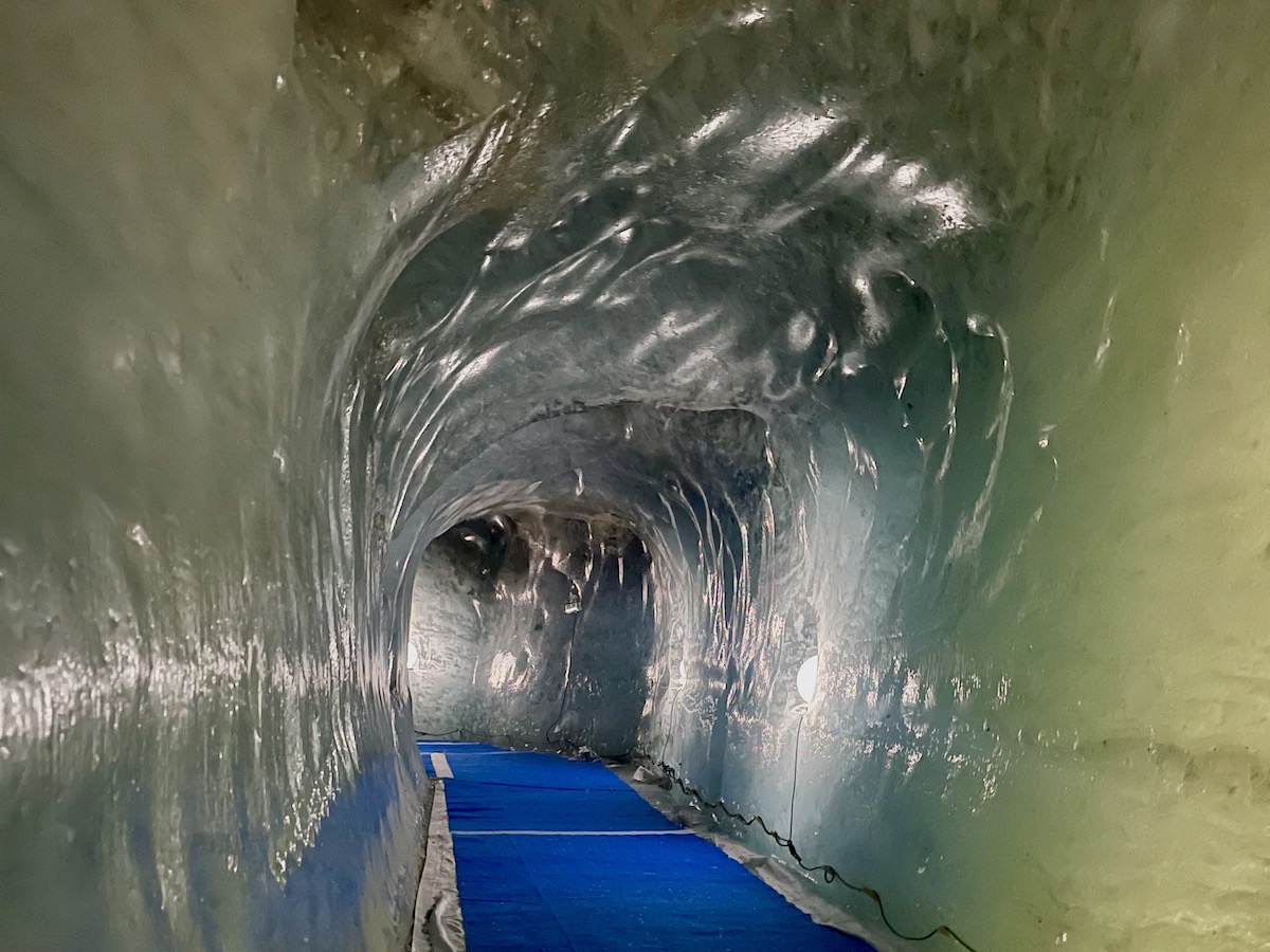 氷の洞窟