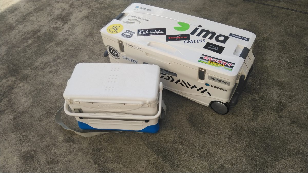 クーラーボックス