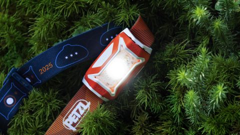 ホーボージュンが愛用中のヘッドランプ、ペツル「ティカ・コア」の魅力とは