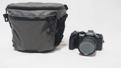 【2025年版】おしゃれなカメラバッグおすすめガイド｜普段使いもできる人気モデル＆選び方のコツを紹介！