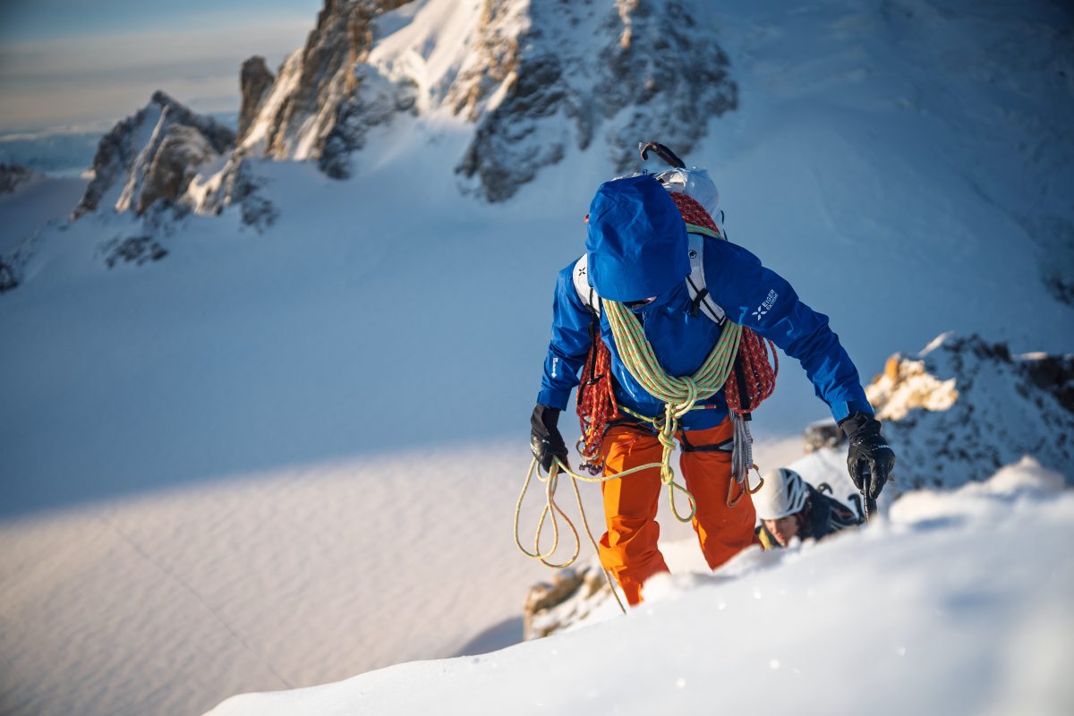 マムート新作!直せるハードシェルほか最高峰コレクション「EIGER EXTREME」をチェックだ