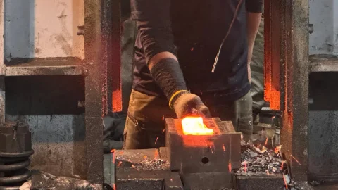 ルーツを知ると国産アウトドアギアがもっと愛おしくなる！ものづくりの聖地・燕三条の工場を探訪