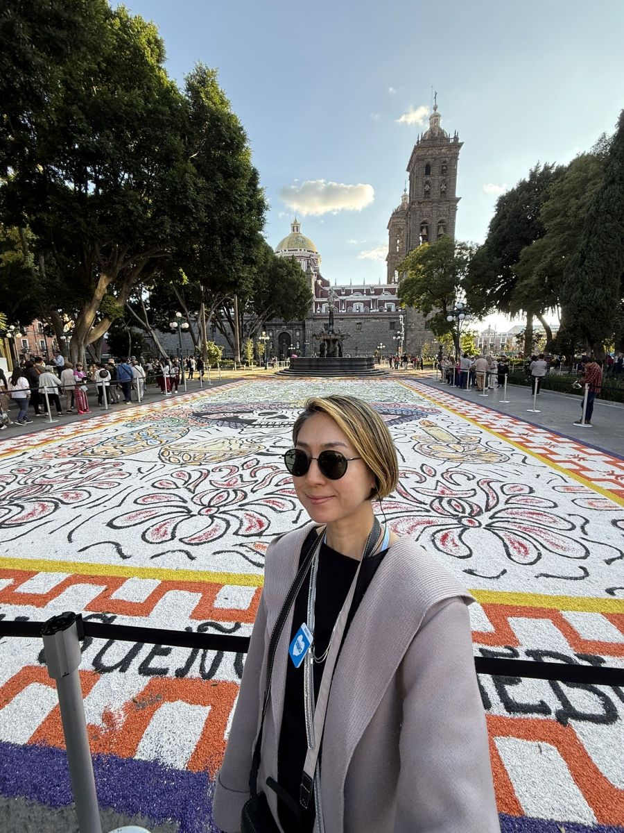 広場中がアートに