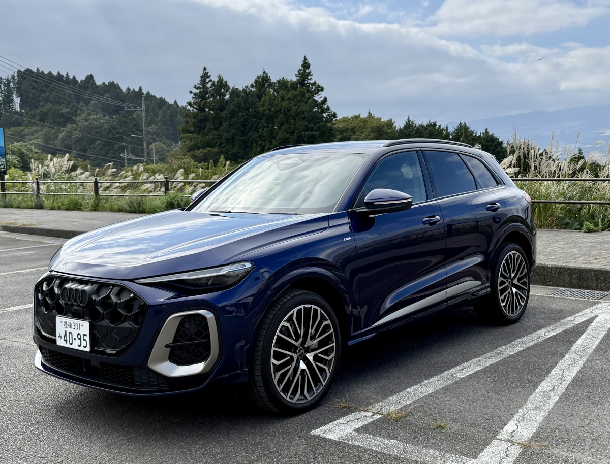 伝統の「クワトロ」搭載！ アウディ Q5は“乗って”“積んで”シアワセになれるSUVだった