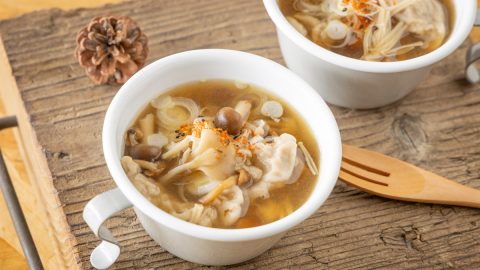 今が旬！新そば粉で作る「そばすいとんのきのこ汁」レシピ