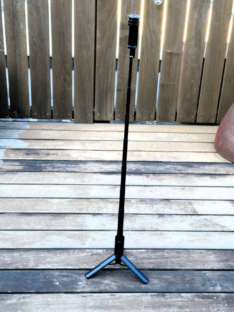 自撮り棒があっという間にスタンド(三脚)に変身