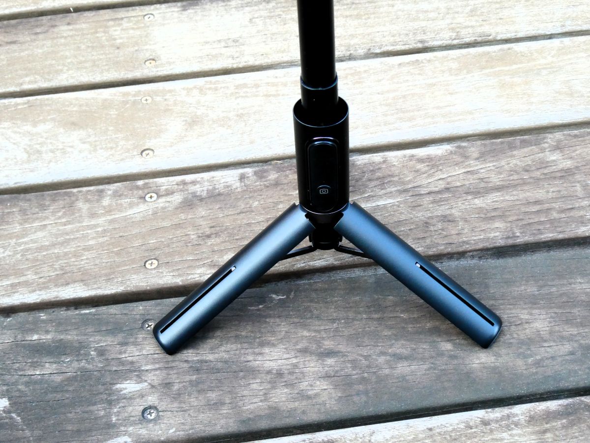 安定感のある三脚部分