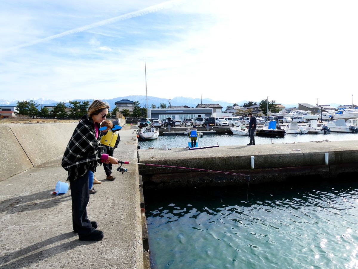 初心者ファミリーでも安心！低価格で気軽に海釣りデビューできる富山県の石田フィッシャリーナとは