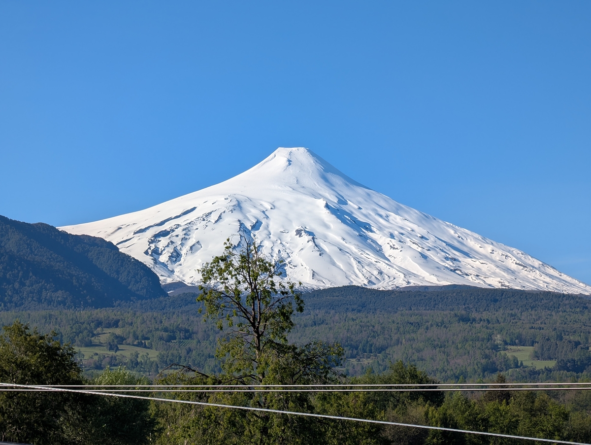 南米チリの「ビジャリカ火山」で雪山登山に行ってきた！