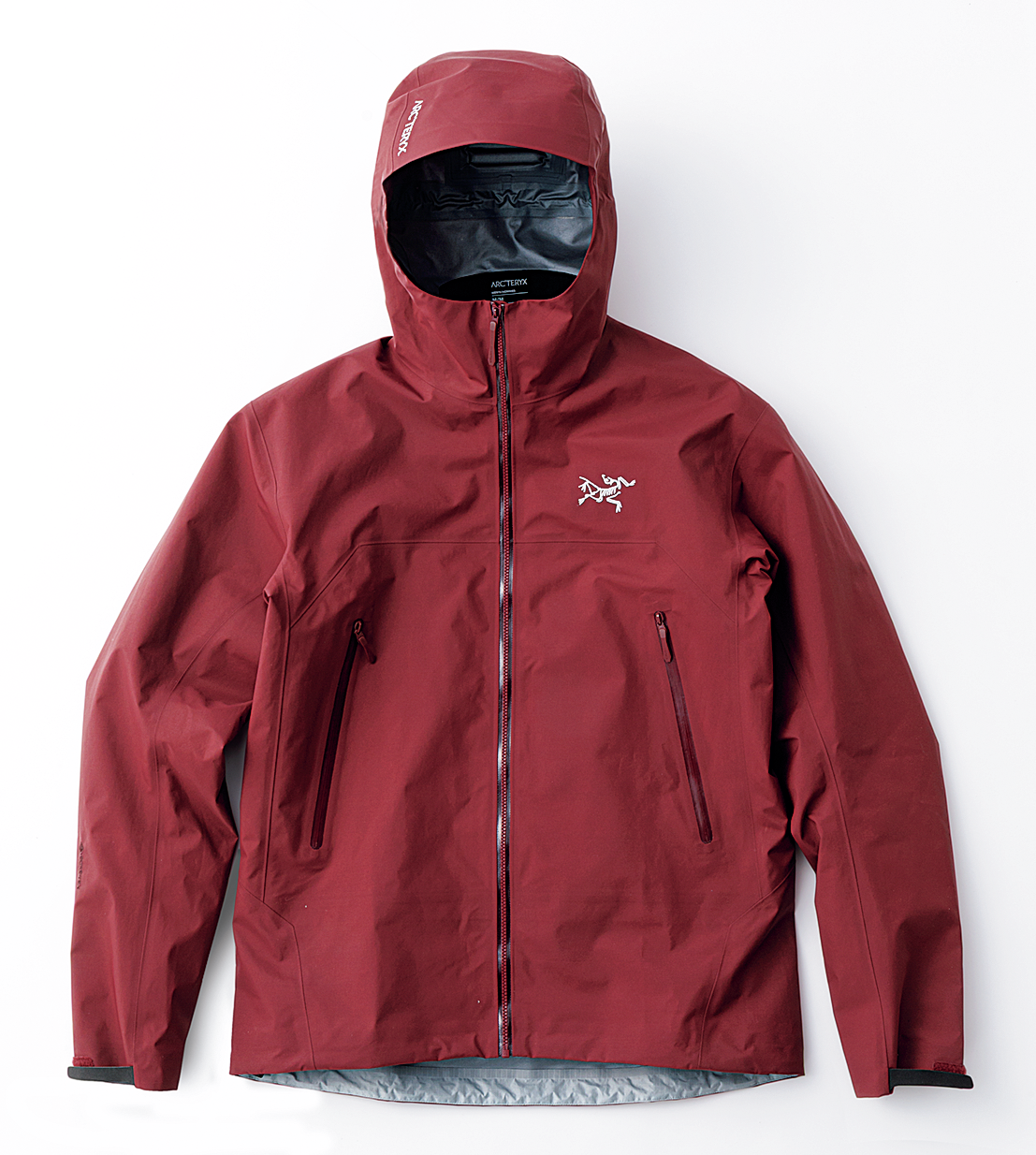 アウトドアの超マストアイテム10選！ レインジャケットは「高機能」が人気ポイントだった