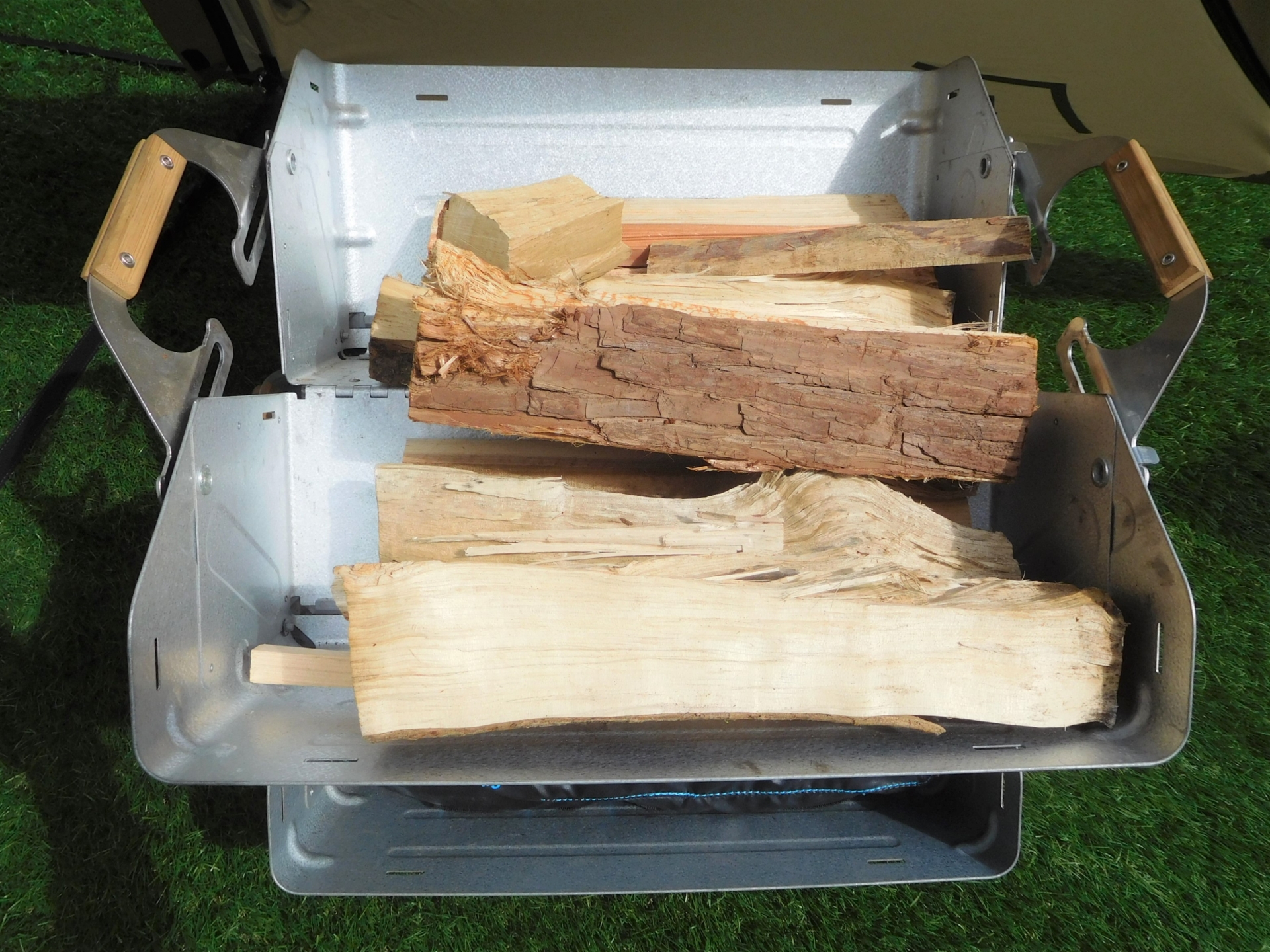 大人気のアルミコンテナの魅力とは？カスタム方法やおすすめも紹介