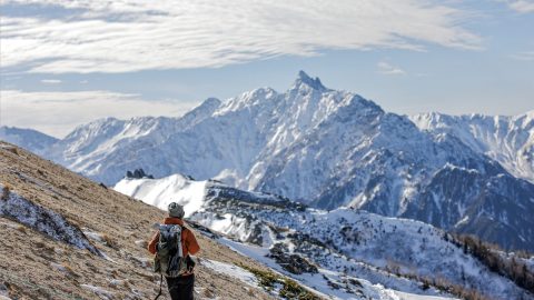 モンベルのマウンテンパーカ13選！ゴアテックスからキッズ用まで