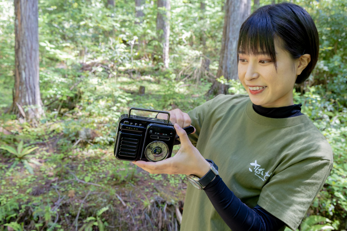 ハンドルを回して充電するかほなん