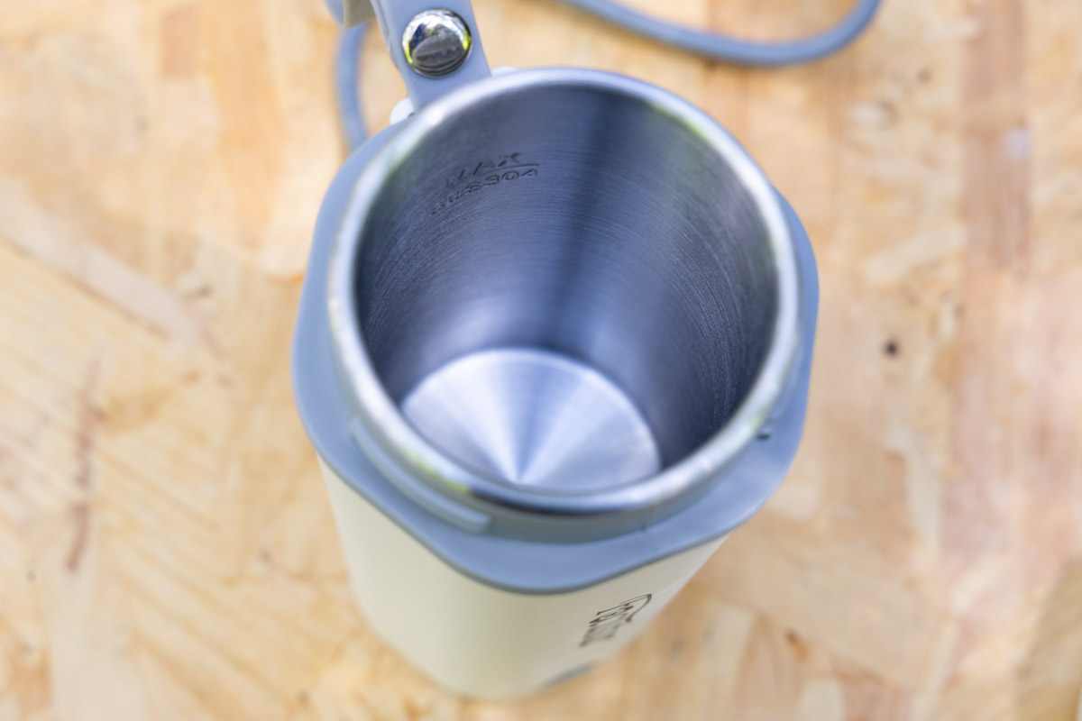 ステンレス製の本体内部