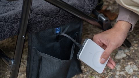 アウトドアチェアの防寒カバー！WAQ「HEAT COVER」は座った瞬間からぬくぬく快適～