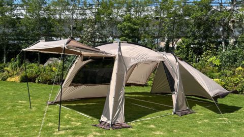 ロゴスの最新2ルームテント「Tradcanvas PANEL オーニングドゥーブル L-BF」は居住性と耐風性が大幅アップ！