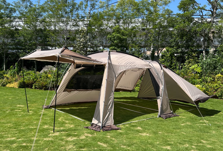 ロゴスの最新2ルームテント「Tradcanvas PANEL オーニングドゥーブル L-BF」は居住性と耐風性が大幅アップ！