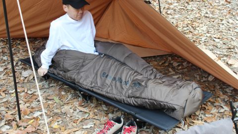 冬キャンプの定番寝袋に新色！ベアーズロック「-15℃マミー型センタージッパー」のうれしい６ポイント