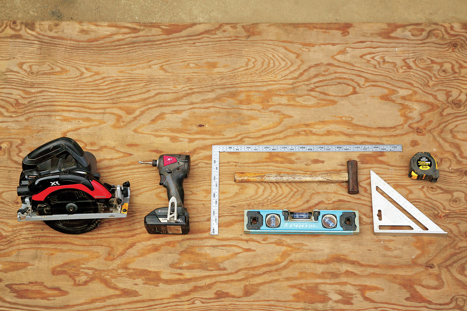 セルフビルドの達人が指南！失敗しない小屋作りのための工具＆木材選び