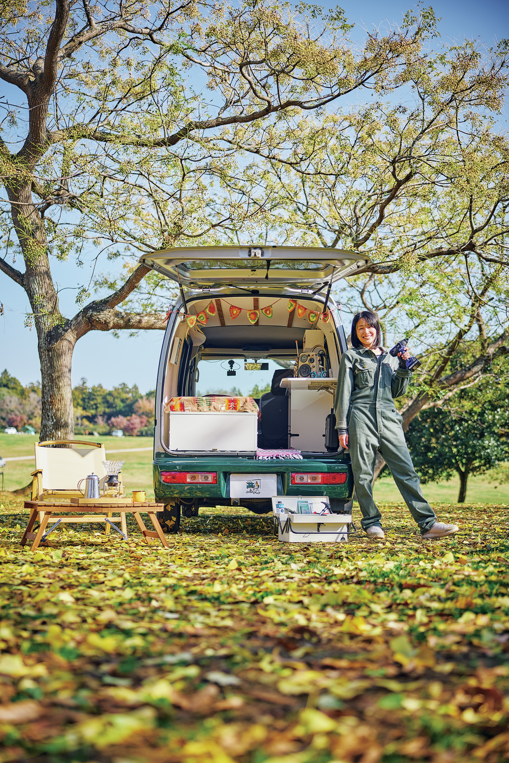 車中泊キャンパー、ちょもかさん、DIYでオシャレ空間を実現した愛車、ハイゼット・カーゴを大公開！