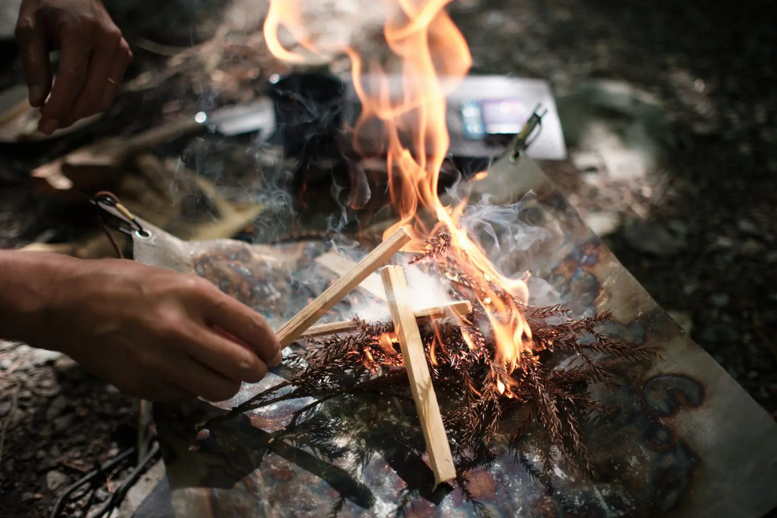 憧れのムラコの焚き火台！今さら聞けないミニマルデザインの魅力と使い勝手を解説