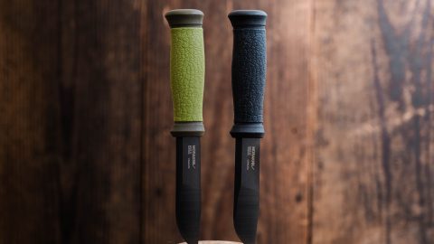 スウェーデン発の人気ナイフ「モーラ 2000」のブラックエディションが限定発売！ 耐久性アップで愛用できること間違いなし