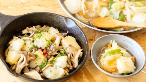 おかずにもなる満腹もちレシピ2選。「焼き揚げもちの野菜あんかけ」＆「もちときのこのガーリック炒め」
