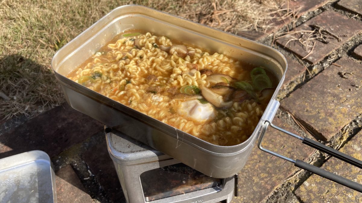 mokumokustoveでラーメン作り