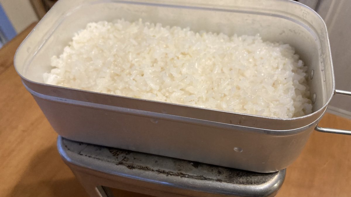 メスティンでご飯を炊く