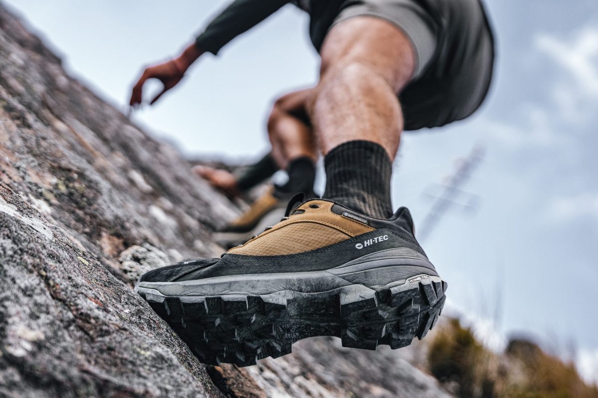 1970年代から続く老舗！ HI-TECの最新トレッキングシューズを履いてフィールドへ！