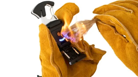 ロゴスの「着火できる・USBサバイバルツール」の使い勝手がスゴい！