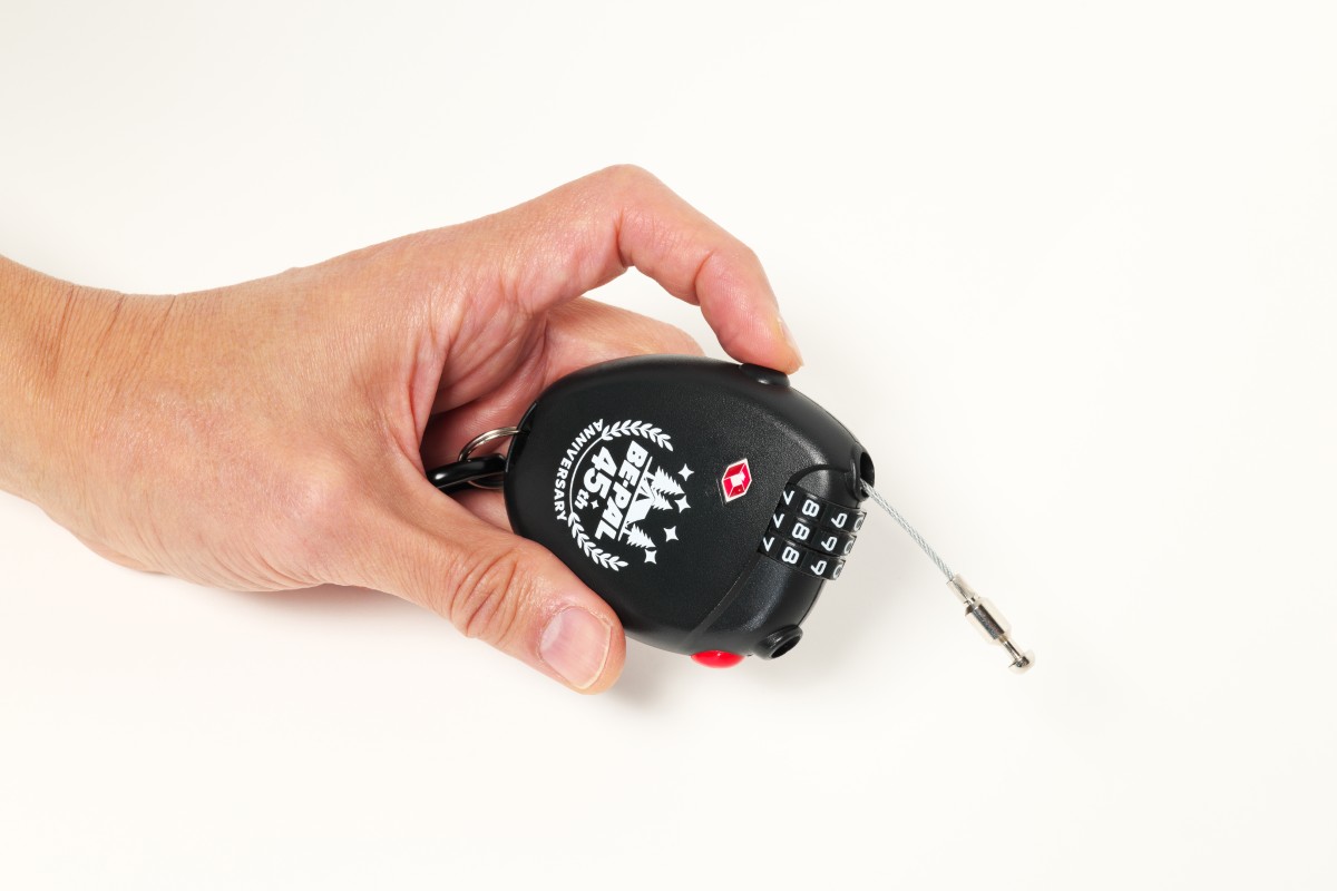 限定ロゴ入りダイヤル式ケーブルロック登場！ 自転車での買い物からキャンプ、アメリカ旅行まで便利に使えるぞ