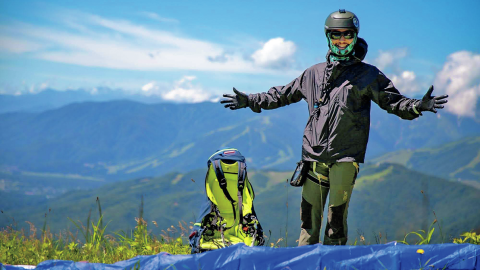 大空ソロ活＆手漕ぎ釣りソロ活！アクティビティで広がるアウトドアライフ