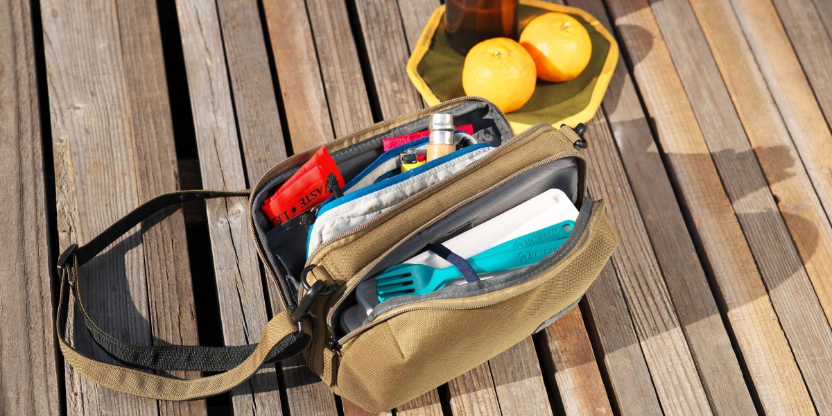 たくさん詰め込んでもゴテゴテしない。なめらかフォルムのショルダーバッグはBE-PAL45周年タグ入り！