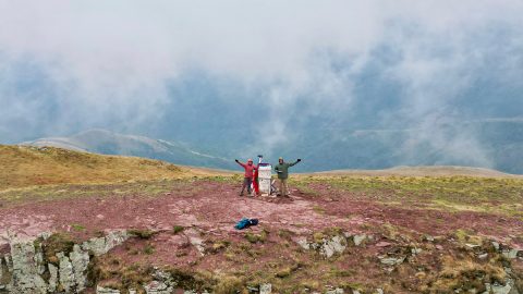 笑顔は世界共通語！ セルビアの最高峰「ミジョル山」で待っていた心あたたまる“乾杯”