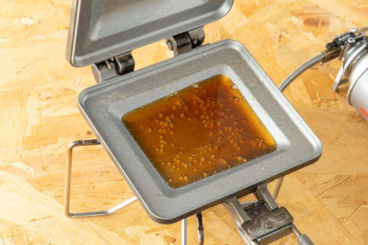 大学芋のみつを作る