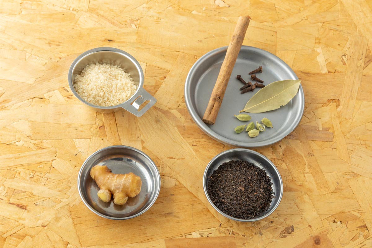 チャイシロップの材料