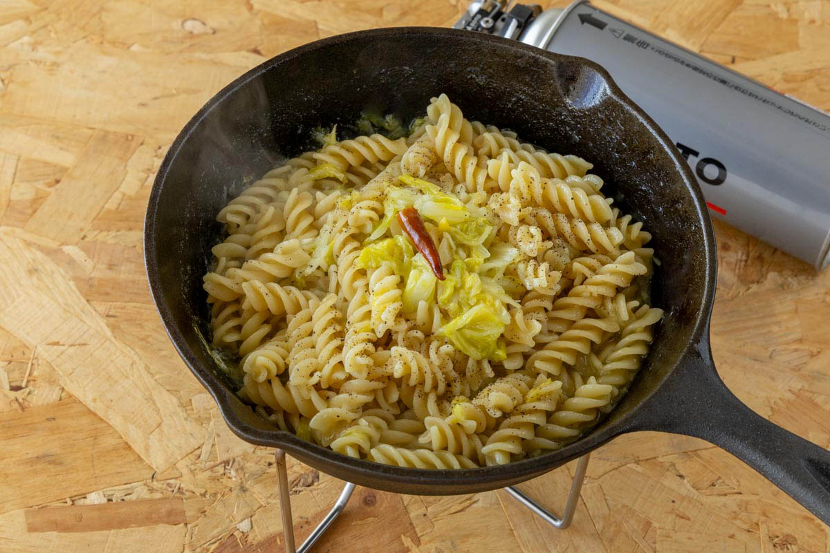 完成した白菜の煮込みパスタ