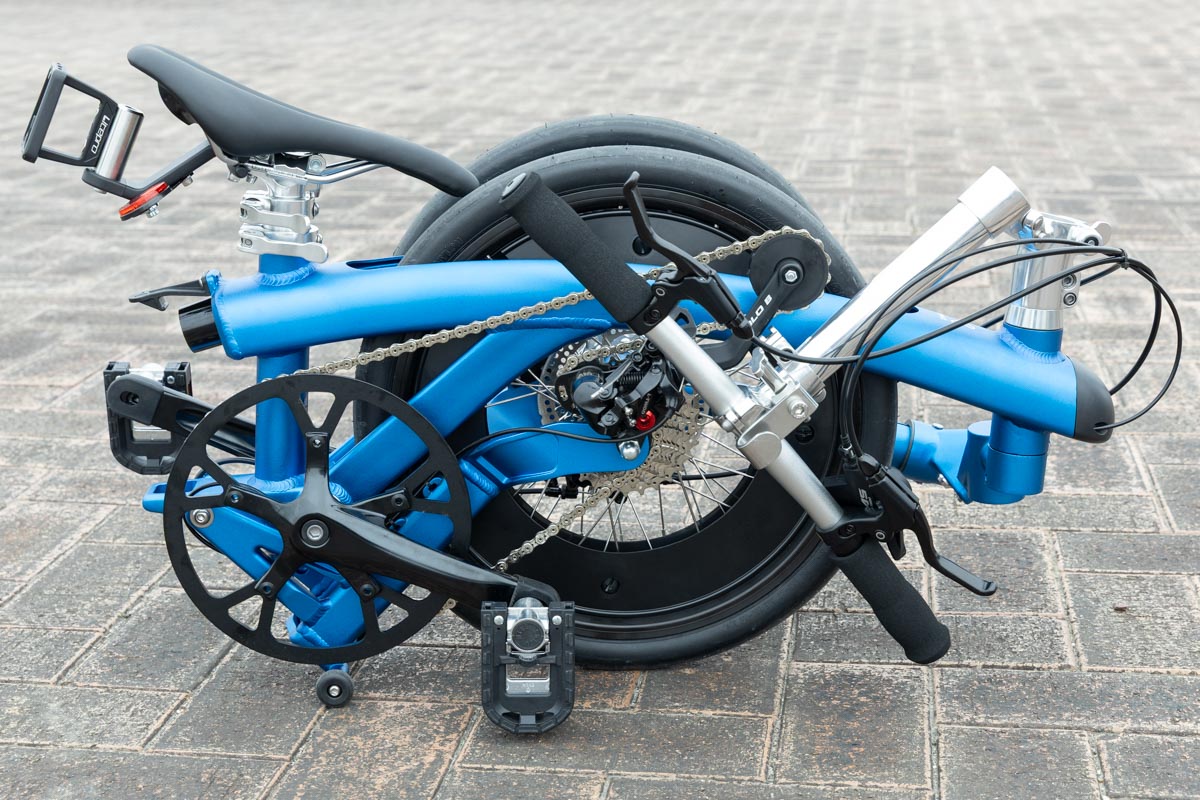 折りたたんだ状態