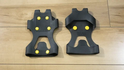 エバニュー「スノースパイク」が雪道で便利すぎ…！雪国に通うライターが愛用中