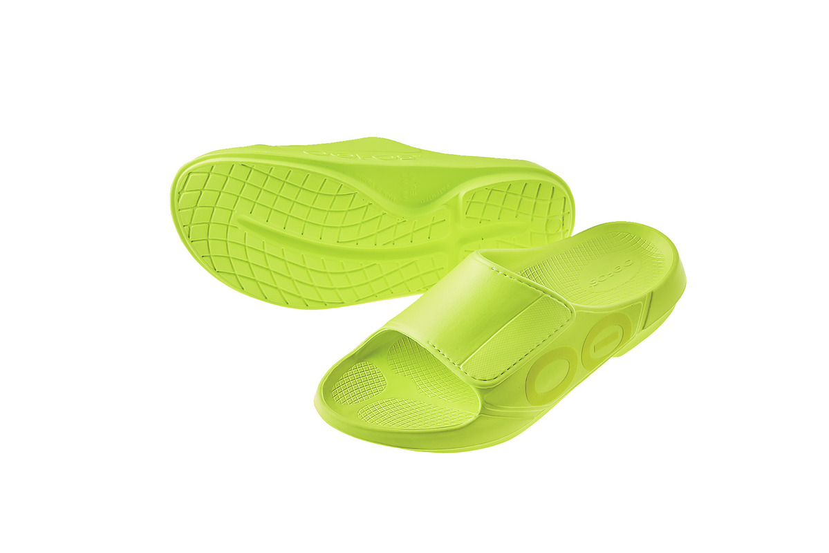 OOFOS (ウーフォス) ／ OOahh Sport Flex