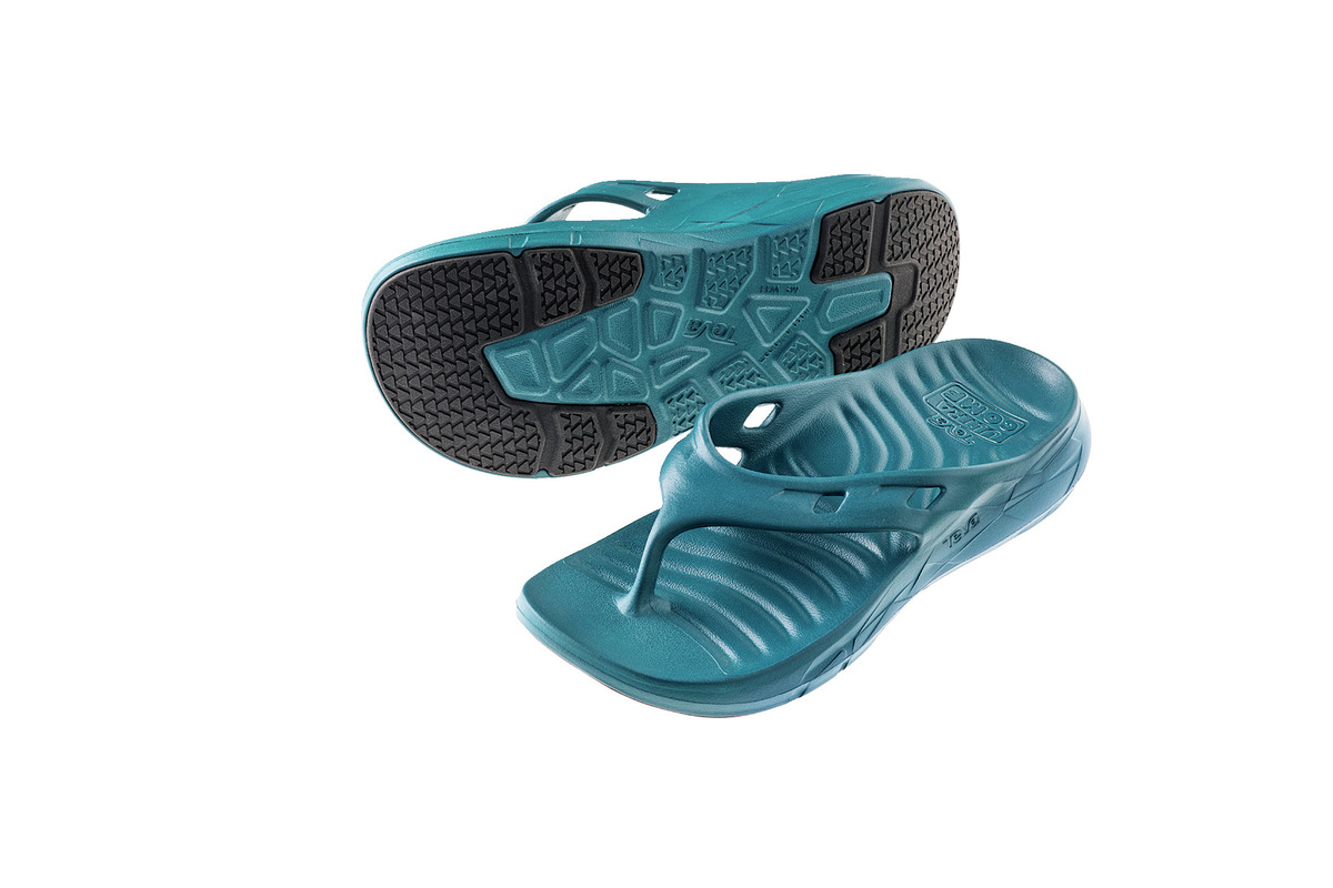 Teva (テバ) ／ アプレトレイル　フリップ