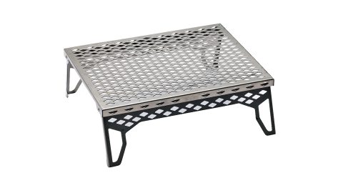 焚き火でも活躍！ タフで使いやすいキャンプテーブル4選