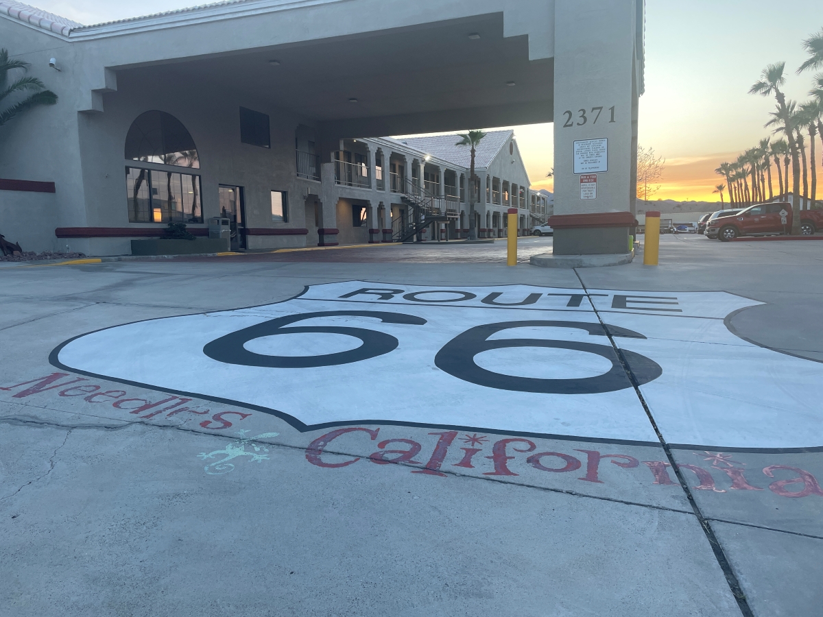 アリゾナ・カリフォルニア州境にある「何もない」町【100周年を迎えるルート66の点と線・その7】