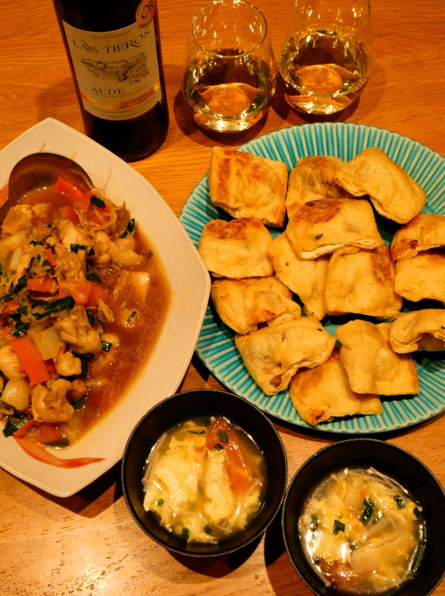 納豆のはさみ焼き、白ワイン