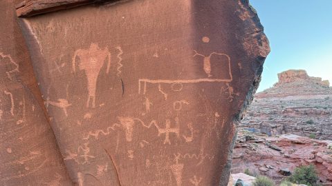 アメリカのモアブに残る遠い昔の痕跡。荒野の岩絵「ペトログリフ」が語りかけるものとは？