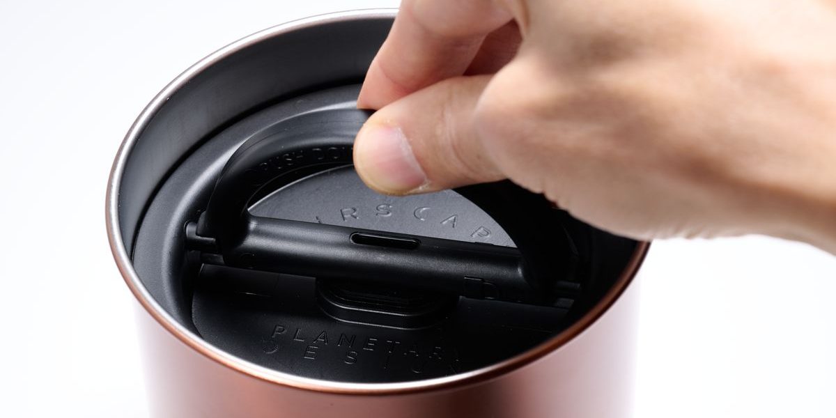 空気を抜いて密閉できるキャニスターでコーヒーやお茶、ナッツをおいしく保つ！