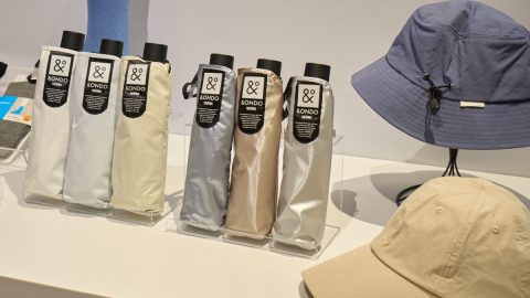 サーモスのアパレル小物ブランド「&ONDO」から初の春夏アイテム、高遮熱日傘が登場！