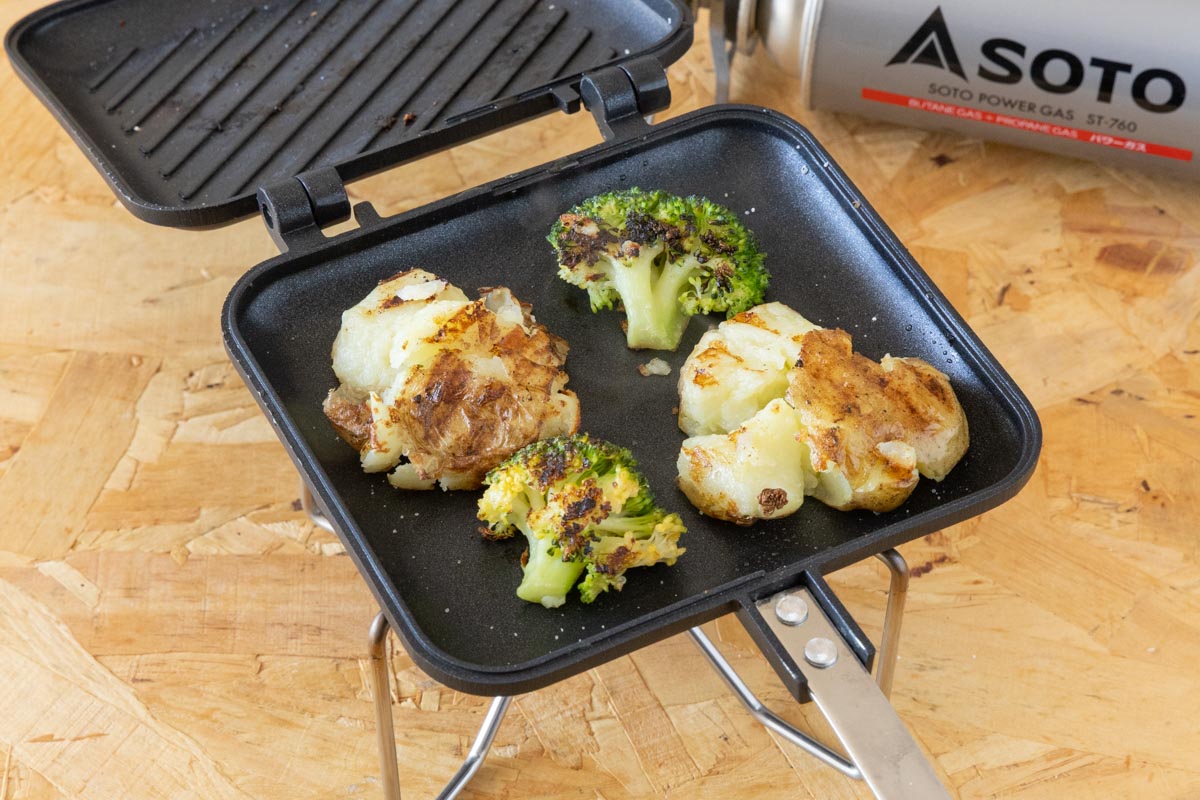 こんがりと焼きあがった新じゃがとブロッコリー