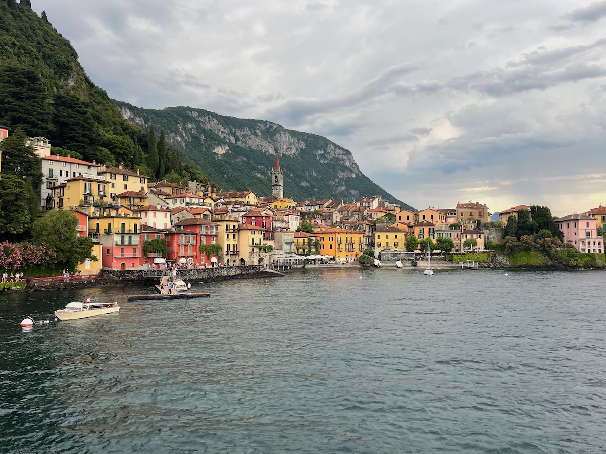 超有名リゾートのイタリア・コモ湖はアウトドア派も楽しめる！ 150万年前の渓谷や古代遺跡を堪能～っ